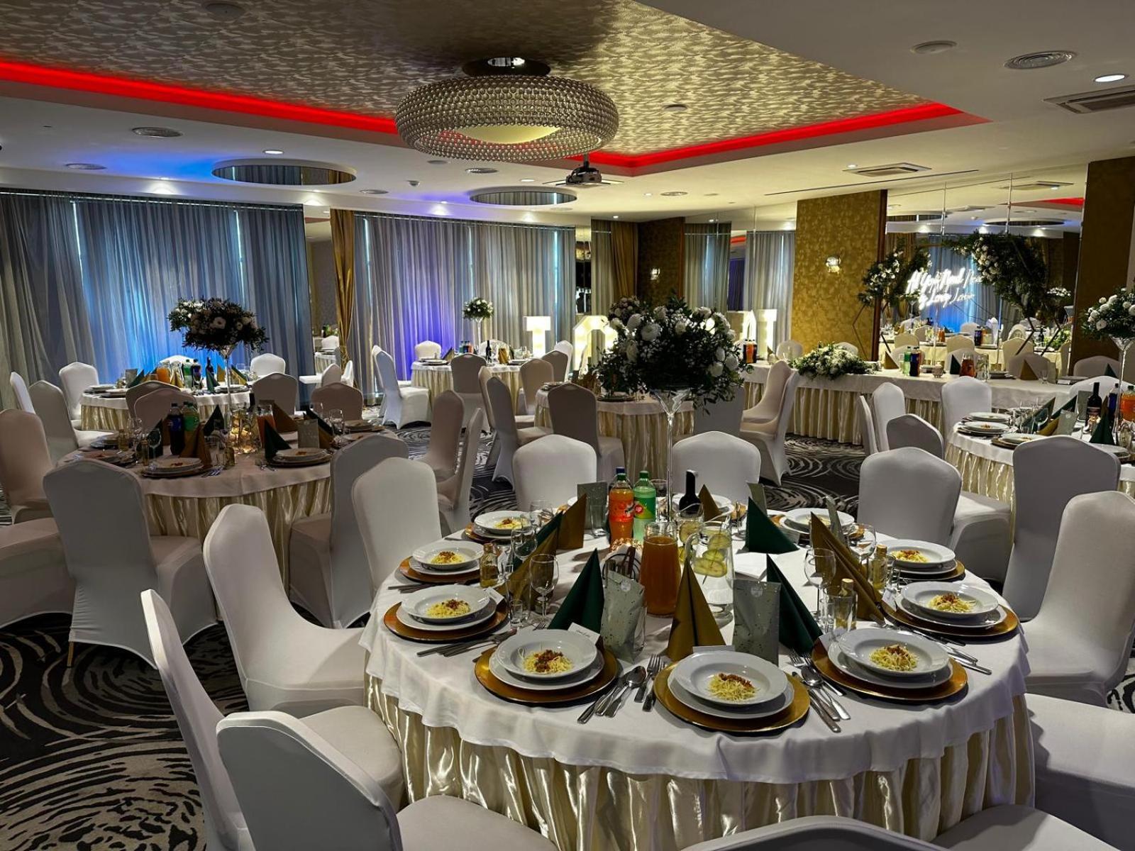 Arena Hotel Spa & Wellness Tychy Exterior foto